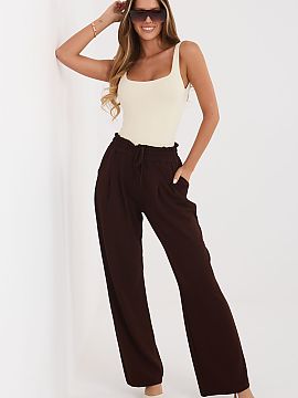 Pantaloni de trening Rue Paris  Pantaloni de tip straight leg sunt o combinație perfectă între confort și stil modern, ideali pentru purtarea zilnică. Modelul cu talie