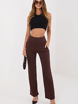 Pantaloni de trening Rue Paris  Pantaloni de trening cu picior drept sunt o propunere confortabilă și elegantă pentru fiecare zi. Modelul cu talie înaltă se potriveșt