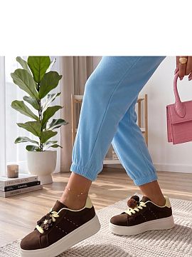 Încălțăminte sport pe platformă Solea  Pantofi sport eleganți cu șireturi sunt combinația perfectă între confort și aspectul stilat. Fasonul lor clasic și sportiv îi face 
