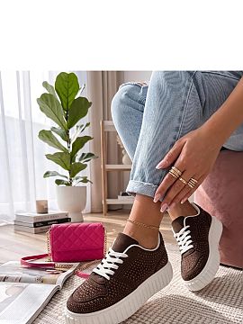 Încălțăminte sport pe platformă Solea  Pantofi sport cu șireturi eleganți cu cristale decorative sunt combinația perfectă între confort și design modern. Croiala lor sportiv