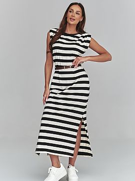 Rochie de zi Makadamia  Rochie midi elegantă și confortabilă în dungi este o propunere ideală pentru femeile care apreciază combinația între clasic și stil