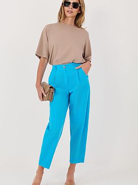 Pantaloni din catifea Rue Paris  Modă damă pantaloni din catifea de tip morcov, care combină confortul cu un stil casual, atemporal. Este o propunere ideală pentru fieca