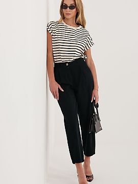 Pantaloni din catifea Rue Paris  Moda damă, pantaloni de catifea de tip carrot, care combină confortul cu un stil casual atemporal. Este o propunere ideală pentru zi de z