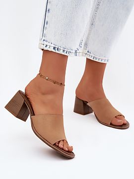 Încălțări cu toc Step in style  Șlapi pentru femei din piele naturală de catifea cu toc sunt o propunere elegantă pentru femeile care apreciază clasicul într-o interpr