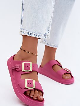 Papuci cu platformă Step in style  Șlapii pentru femei de la marca D.Franklin sunt o propunere ideală pentru vară pentru femeile care apreciază confortul și stilul modern