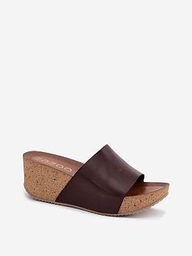 Sandale cu talpă tip pană Step in style