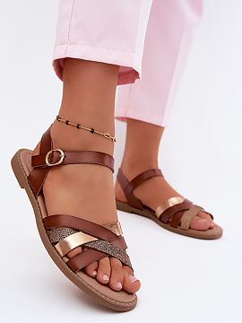 Sandale Step in style  Sandale de damă din piele ecologică sunt o propunere confortabilă și stilată pentru zilele calde. Modelul plat asigură confortul în t