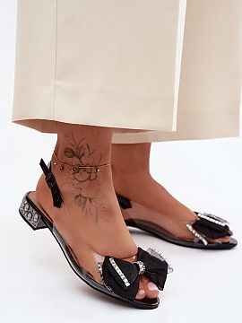 Sandale Step in style  Sandale transparente pentru femei sunt o propunere elegantă și spectaculoasă pentru ocazii deosebite. În partea din față se află o fu