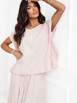 Bluză Italy Moda  Bluza damă în carouri este o propunere confortabilă și stilată pentru ziua de zi, ideală pentru ținute casual. Realizată dintr-o ame