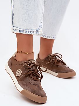Pantofi de sport Step in style  Sneakerii pentru femei de la marca Big Star sunt o propunere stilată și confortabilă pentru zi cu zi. Realizate dintr-o combinație de ma