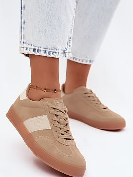 Pantofi de sport Step in style  Sneakersii feminine de la marca Big Star sunt o propunere clasică și stilată pentru zi cu zi. Confecționate dintr-un material care imit�