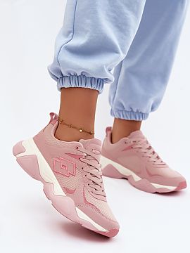 Pantofi de sport Step in style  Sneakerii pentru femei de la marca Lotto sunt o propunere confortabilă și stilată pentru fiecare zi. Realizate dintr-o combinație de pie
