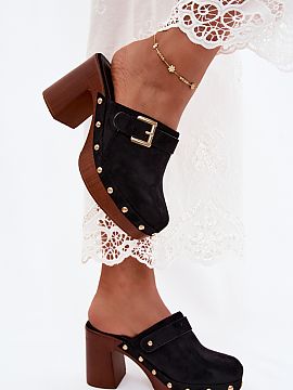 Încălțări cu toc Step in style  Sandale pentru femei de tip clogs realizate din imitatie de zam suede. Designul la modă, așezat pe un toc stabil de tip bloc, conferă în