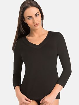 Bluză Teyli  Tricou damă din viscoză, de culoare neagră. Tricoul conține și un adaos de fibră elastică, datorită căruia se potrivește perfect s