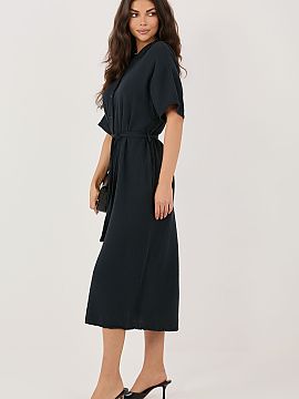 Rochie de zi Italy Moda  Rochie ușoară și confortabilă de vară, tip cămașă, care se potrivește perfect în ținutele de zi cu zi. Croiala evazată se așeaz