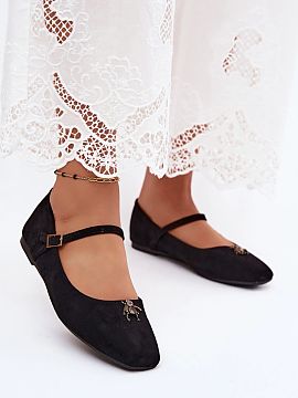 Balerini Step in style  Balerinii de damă din imitație de catifea sunt o propunere elegantă pentru femeile care apreciază confortul și detaliile la modă. Croi