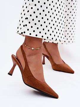 Sandale cu toc Step in style  Sandale cu toc din imitație de catifea pentru femei sunt o propunere elegantă și atemporală, care va completa perfect multe ținute. Rea