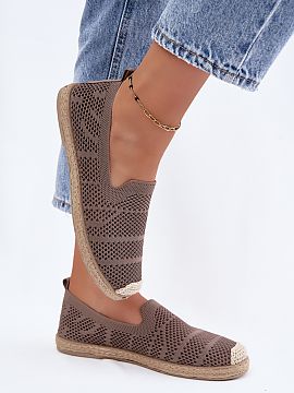 Espadrile Step in style  Mocasini perforați din material textil sunt o propunere ușoară și confortabilă pentru zilele mai calde. Fasonul clasic combinat cu fini