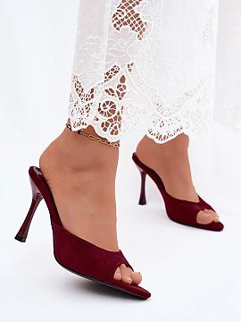 Încălțări cu toc Step in style  Șlapi de damă din imitație de catifea sunt o propunere la modă și spectaculoasă pentru femeile care își plac să-și accentueze stil