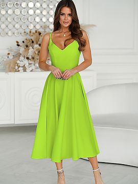 Rochie de zi Bicotone  Rochie midi cu bretele ușor evazată. Partea de sus a creației cu bretele subțiri, perfect potrivită în talie. Brațele și spatele sun