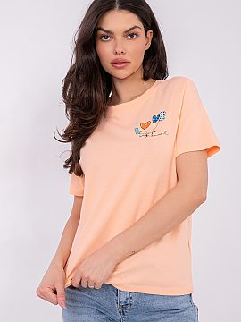 Tricou Factory Price  Tricou clasic pentru femei, de lungime standard, care se potrivește perfect în ținutele de zi cu zi. Realizat în totalitate din bumbac, 