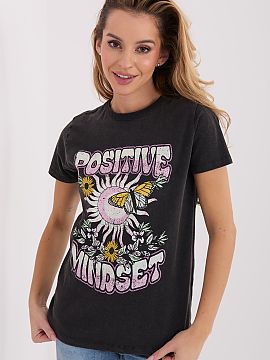 Tricou Factory Price  Tricou casual feminin creat pentru confortul zilnic și aspectul modern. Confecționat din bumbac de înaltă calitate, este moale, aerisit 