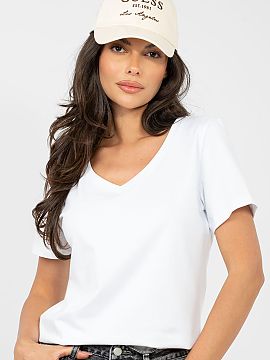 Tricou Rue Paris  Tricoul casual pentru femei este o propunere universală pentru fiecare zi, care combină confortul cu un stil atemporal. Designul neted și