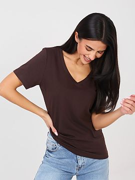 Tricou Rue Paris  Tricoul casual pentru femei este o propunere universală pentru fiecare zi, care combină confortul cu un stil atemporal. Designul neted și