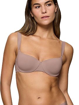 Sutien bardot Triumph  Sutien balconette Body Make-Up Illusion 10217849-00ZE este un model modern ce folosește tehnologia comfort wire, care îmbină susținerea 