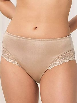 Chiloţi Triumph  Chiloti damă cu talie înaltă Ladyform 10210671 în culoarea pielii sunt un model clasic, care îmbină eleganța atemporală cu confortul