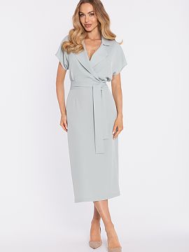 Rochie elegantă Moe  Rochie midi elegantă cu croială tip plic este o propunere atemporală pentru femeile care apreciază clasicul și confortul. Realizată di