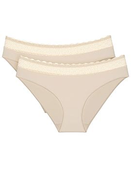 Completă Triumph  Pachetul de 2 chiloți tip tai Feel of Modal 10214906-6720 este o combinație de confort zilnic, eleganță subtilă și materiale de înalt
