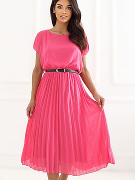 Rochie de zi Rue Paris  Rochie midi elegantă cu partea inferioară plisată este o combinație perfectă între stilul feminin, confort și clasicismul atemporal. 