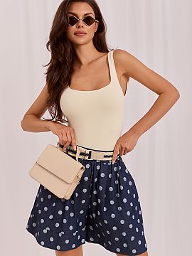 Pantaloni scurţi Factory Price  Șorturile elegante pentru femei din material sunt o alegere excelentă pentru ziua de zi. Realizate din bumbac de înaltă calitate cu adao