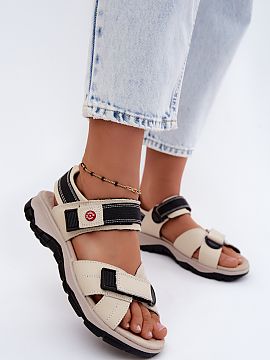 Sandale cu platformă Step in style  Sandale de damă în stil sport din piele naturală sunt o propunere confortabilă și funcțională pentru zilele calde. Realizate din piel