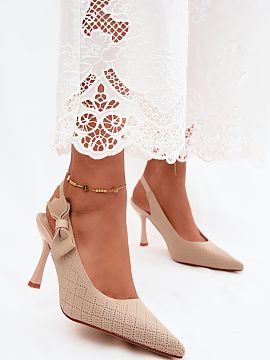 Sandale cu toc Step in style  Sandale pentru femei din material textil sunt o propunere elegantă pentru ocazii speciale. Stilul lor se potrivește perfect la nunți, pet