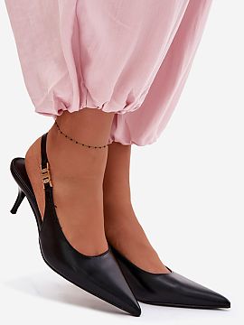 Sandale cu toc Step in style  Sandale elegante de damă realizate din imitație de piele sunt o propunere specială pentru femeile care apreciază stilul și aspectul fem
