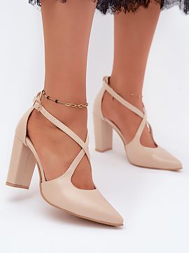 Pantofi dcu toc gros Step in style  Balerinii din piele ecologică de producție poloneză sunt o propunere elegantă pentru femeile care apreciază detalii stilate și un aspe