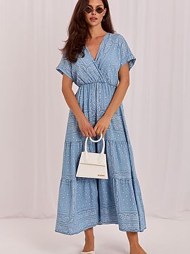 Rochie de zi Italy Moda  Rochia ușoară și feminină de vară este o propunere ideală pentru zilele calde. Croiala evazată se așează frumos pe siluetă, oferin