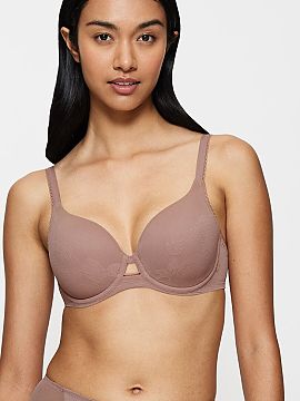 Sutien întărit Triumph  Sutienul modelator Wild Rose Sensation 10205990-00ZE este o combinație de tehnologie modernă, confort și eleganță feminină. Datorită 