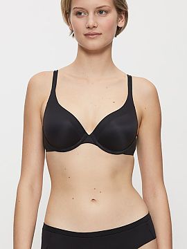 Sutien întărit Triumph  Sutienul cu burete Body Make-up Soft Touch WHP 10205991 din seria Everyday Body Make-Up Soft Touch de la marca Triumph este un model deosebi