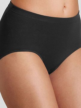 Chiloţi Sloggi  Chilot Figi Shape H Maxi 10146359 cu talie înaltă oferă confort și potrivire perfectă. Datorită finisajului neted, nu se văd sub hain