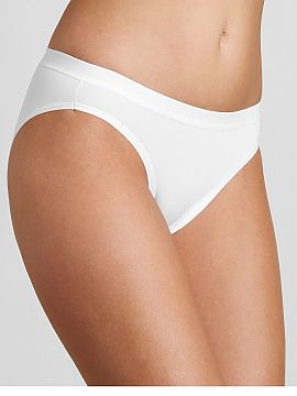 Chiloţi Sloggi  Fig Sensual Fresh Tai 10092653 este un model clasic care îmbină stilul minimalist cu confortul excepțional. Materialul neted, delicat și