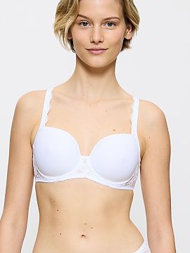 Sutien întărit Triumph  Sutien tip spacer Amourette WP 10214770-0003 cu balene este o combinație de ușurință, tehnologie modernă și finisaj elegant. Modelul a