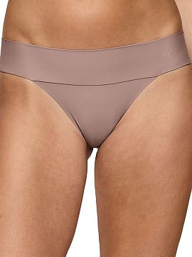 Tanga Triumph  Sutienul Body Make-Up Illusion de la Triumph este combinația perfectă între un design minimalist, confortul excepțional și tehnologii m