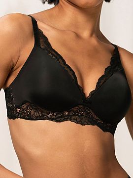 Sutien întărit Triumph  Sutienul Amourette Charm 10201694 de la Triumph este o combinație subtilă de eleganță, confort și stil modern inspirat de braleta. Mode