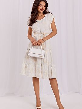 Rochie de zi Italy Moda  Rochia de vară ușoară și confortabilă, cu croială cloș, este o alegere excelentă pentru zilele calde. Realizată dintr-o amestec pl�
