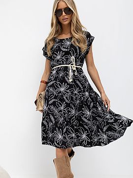 Rochie de zi Italy Moda  Rochie lejeră și confortabilă de vară, cu croială evazată, este o alegere excelentă pentru zilele calde. Realizată dintr-o combinaț