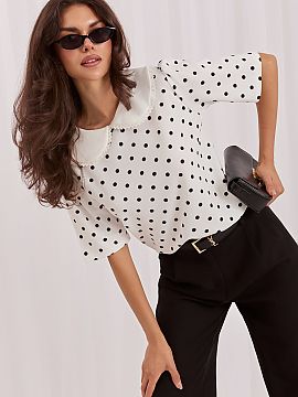 Bluză Italy Moda  Bluza elegantă pentru femei este o alegere excelentă pentru femeile care apreciază eleganța și confortul. Modelul clasic cu buline, com