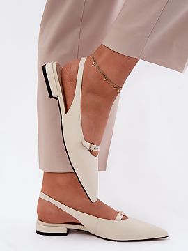 Sandale Step in style  Sandalele de damă de la marca Maciejka sunt o propunere elegantă creată cu gândul la ocazii deosebite. Realizate din piele naturală, ar